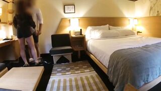 Amateur Old Woman Gets Boned by her new Boss during Vacation inside Hotel Room