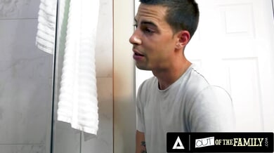 Kali Roses rides her lover from behind in steamy bathroom roleplay