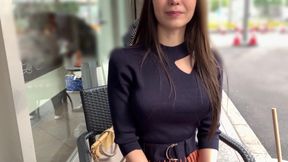 A189F05 A 24-year-old absolute beauty with a 24-year-old G-cup who takes a model look and has one-night sex at a love hotel!