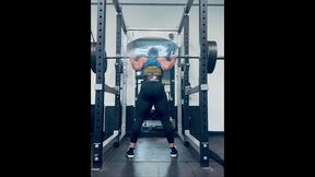 saturday squats with simone steele