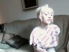 amateur blonde solo webcam