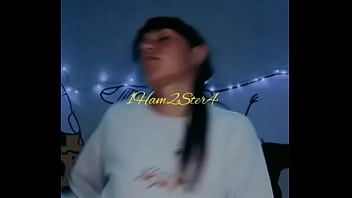 Me masturbo en mi habitaci&oacute_n de rosita