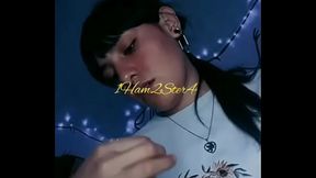 Me masturbo en mi habitaci&oacute_n de rosita