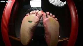 Pretty Mixxxed GIANTESS feet crush! - MP4
