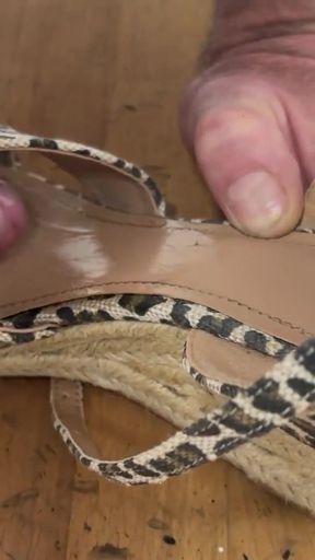 A friend's party shoes   Clip 1