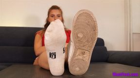 Nataly Sneaker Tease - Shoe Fetish - HD MP4