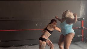 Saskia v SupaNova Belly punching