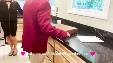 Fake Realtor Slut Unmasks Queer Bisex Orgy Squirt Rampage