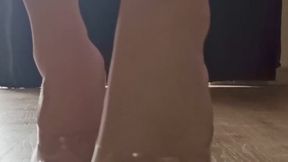 Balloon Crushing in Clear Heels – Humiliating My Foot Slaves