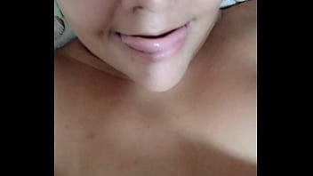 Sai da live querendo gozar mais.