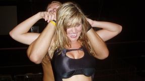 TAPPING OUT - Christie Ricci vs Jon Moxley