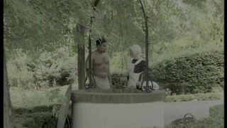 Хайди Касини с големи цици вози и смуче огромен междурасов хуй преди анално чукане и сперма