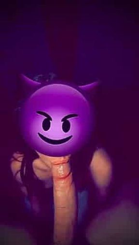 Elle suce ma bite de cheval