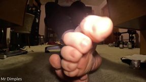 Worship My Feet While I Game!