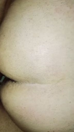 I love his big and thick dick that makes me ejaculate profusely كنعشق زبو الغليض كنجيبو فوقو