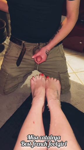 Pov of miss cataleya number one sents, lick bite my feet if you want to shower them with your
