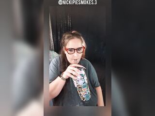 Smokin' Cutie Live Stream Chatting