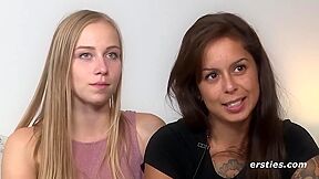 Mit Vibrator Und Dildo Im Gepick Zum Hihepunkt - Cute 18yo Brunette Lesbians Flirt And Make Out