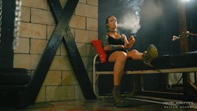 Music listening and smoking 4K MP4