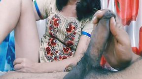 Muscular Dude Takes His Cock in Hands