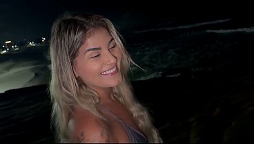 Conheci a casada na praia do recreio levei ela pra casa enchi de leite e gravei pro marido ver