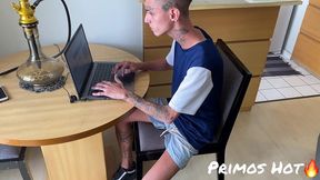 *gabriel hot* universitarios fazem trabalho da faculdade juntos e acaba e sexo...