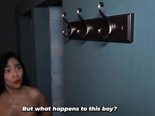 What are u doing?! - Large-bootied stepmother has to come without the baths juicy after her stepson takes her towel