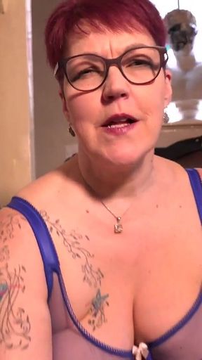 Seducing Your Busty Mature Boss Mrs. Layla Bird