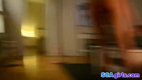 Svenska blondin Charlotta rider Black Dong