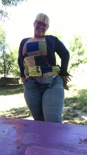 Gorgeous BBW Alice takes her top down outside and shows off her fat ass