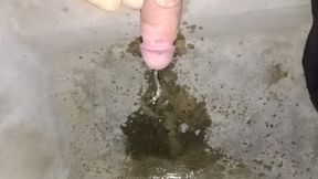 I'm Playing My Cock then I pee on sink