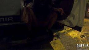 vadia casada brincando em publico e recebe gozada - ana rothbard