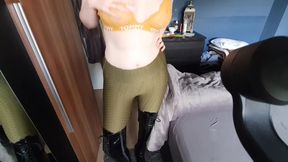 Abspritzgarantie f�r Leggingsliebhaber &mdash; German Teen