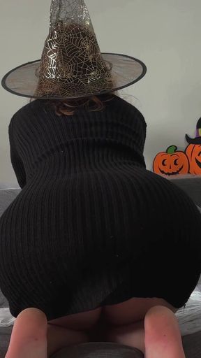 Witch's Fart Curse: Toxic Spell for Halloween