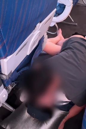 Flight Attendant Service Sex. Her Blowjob and Creampie Pussy Offered in Lieu of a Meal(#386)