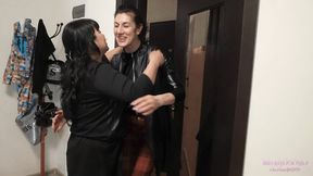 LILY and SALMA - Hot kiss of old friends (4K)