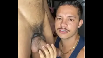 Sentar no Pau Grosso dele me deixa louco de tes&atilde_o