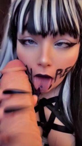 Caught the Fat Maid Masturbating (Short Version)