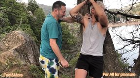 runner tickle in the mountain