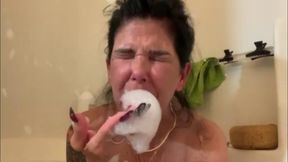 ALISHA sexy sexy BATH TUB SNEEZE, SNORT, SNOT, SUDS "GETTING READY" FOR A PARTY SNEEZES! (All Brand New Footage) wmv file