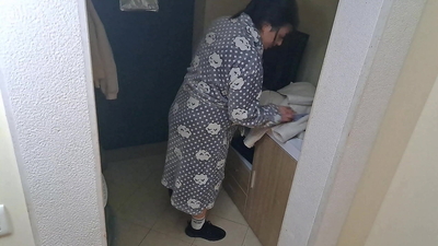 Multiple squirting orgasms in public outdoors internal cumshot