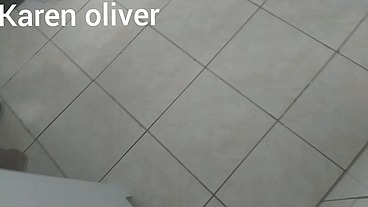 Corno lava a louça enquanto sua mulher chupa o negao debaixo dos seus olhos * jefao