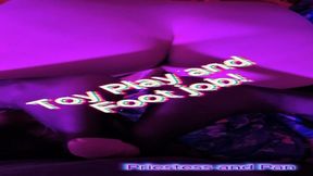 Sex Doll Toy play with a Foot Job Cum Shot!
