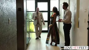 Cheating wife loves realtor's cock while giving footjob