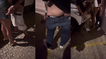 Famosa grava video amador no estacionamento fudendo com 2 machos chupa e mete gostoso com os 2