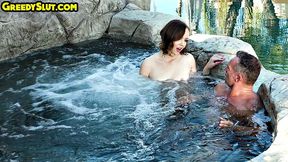 Cockhugry babe bouncing on dilf