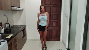 Very hot piss on self
