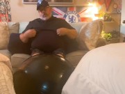 CHUB DADDY HAS BIGGEST HAND-FREE CUMSHOT EVER!! Chub coach humps a ball with two loads in his ass fr