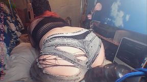 Butt Girls Bubble Butt In Tight Jeans