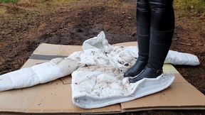 White Jacket Trample Outdoor in Boots WMV